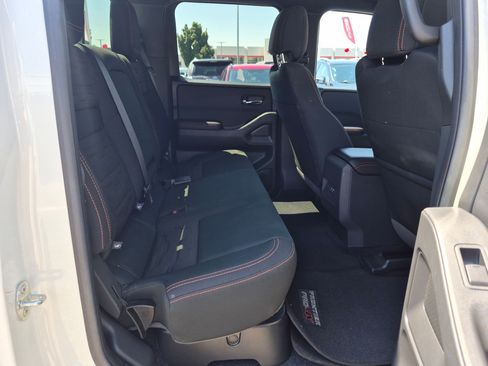 Used 2025 Nissan Frontier PRO-4X AWD/4WD image 29