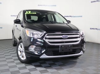 Used 2017 Ford Escape SE w/ SE Cold Weather Package AWD/4WD video 2