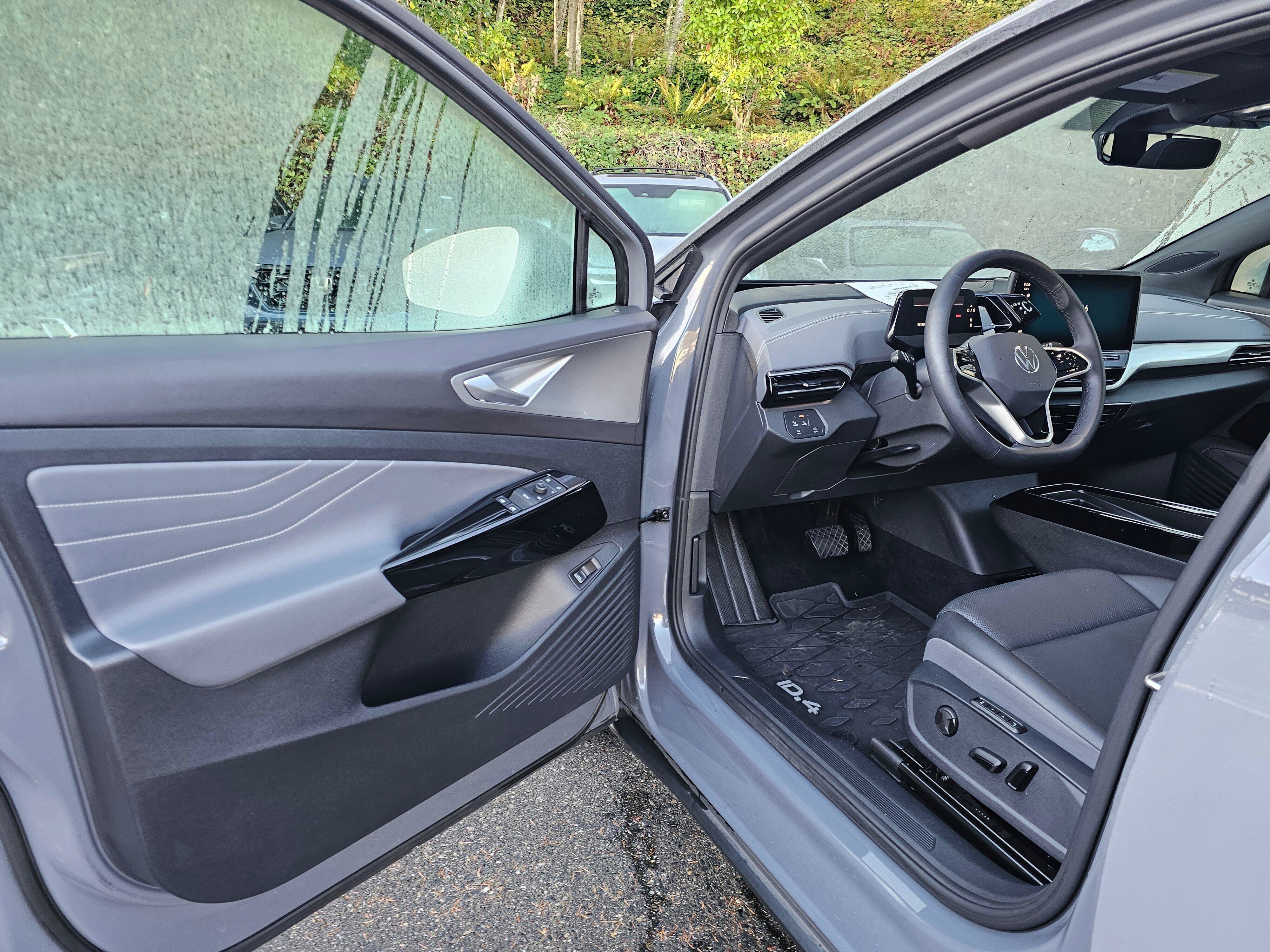 Used 2023 Volkswagen ID.4 S RWD image 21