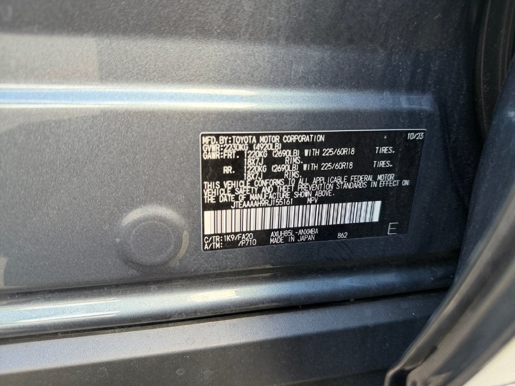 Used 2024 Toyota Venza LE AWD/4WD image 36