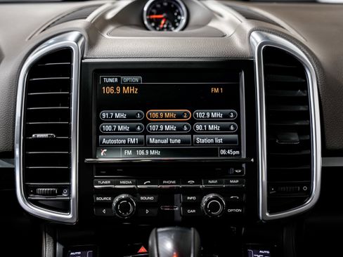 Used 2015 Porsche Cayenne Diesel image 13