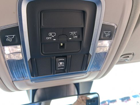 Used 2022 RAM 1500 Laramie image 13