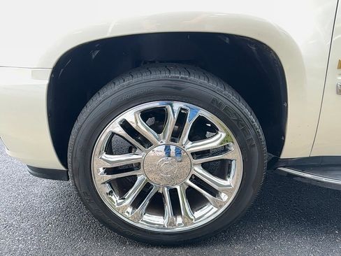 Used 2008 Cadillac Escalade Base image 28