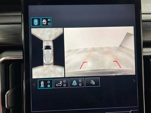 Used 2025 GMC Acadia Elevation image 64