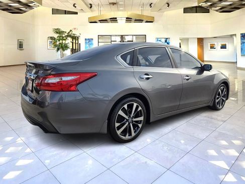 Used 2016 Nissan Altima 2.5 SR image 7