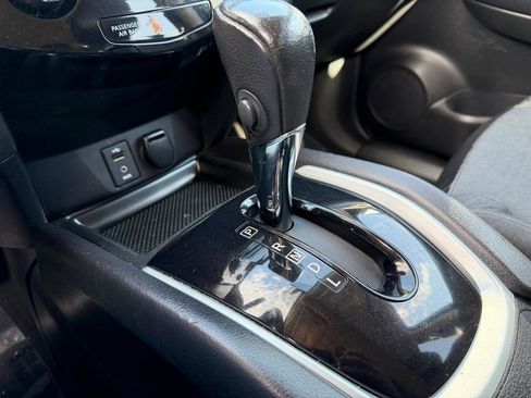 Used 2015 Nissan Rogue SL AWD/4WD image 16
