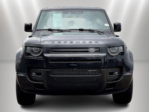 Used 2023 Land Rover Defender 110 X-Dynamic SE AWD/4WD image 2