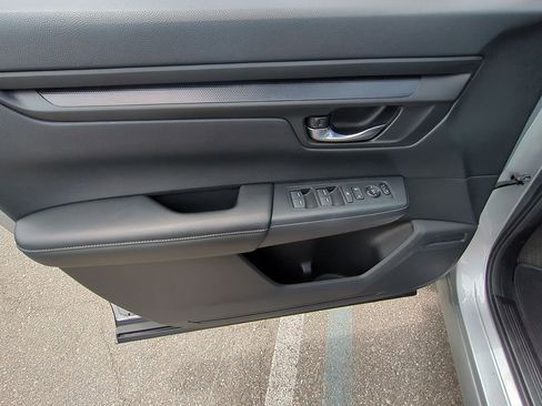 Used 2025 Honda CR-V LX image 21