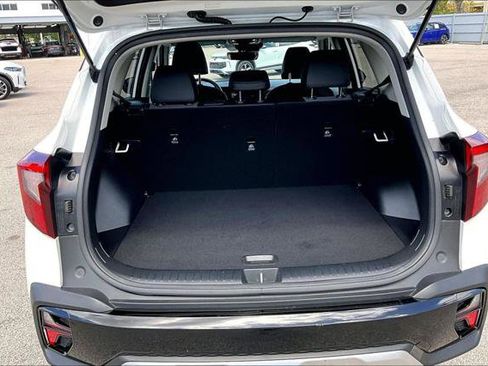 Used 2024 Kia Seltos S FWD image 15