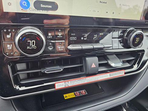 New 2026 Toyota Highlander Limited AWD/4WD image 29