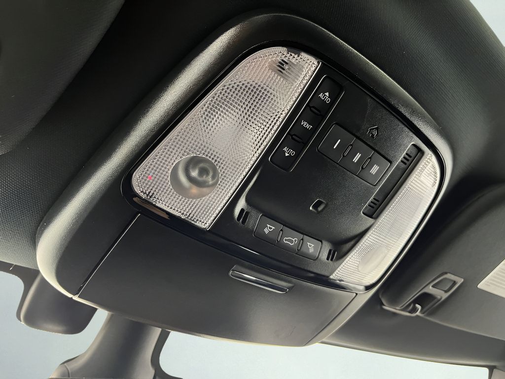 Used 2025 Dodge Durango R/T AWD/4WD image 25