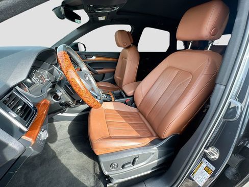 Used 2021 Audi Q5 2.0T Premium w/ Convenience Package image 26