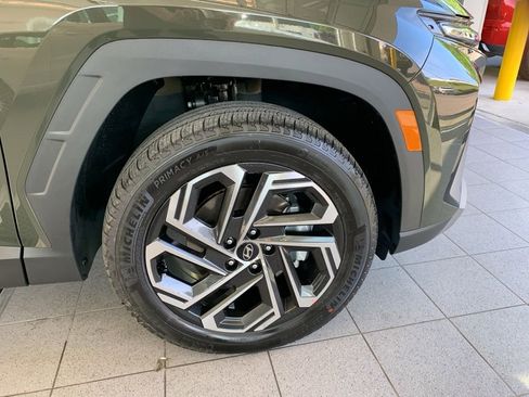Used 2018 Toyota RAV4 LE w/ All Weather Liner Package AWD/4WD image 40