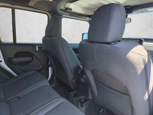 Used 2024 Jeep Gladiator Sport AWD/4WD image 27