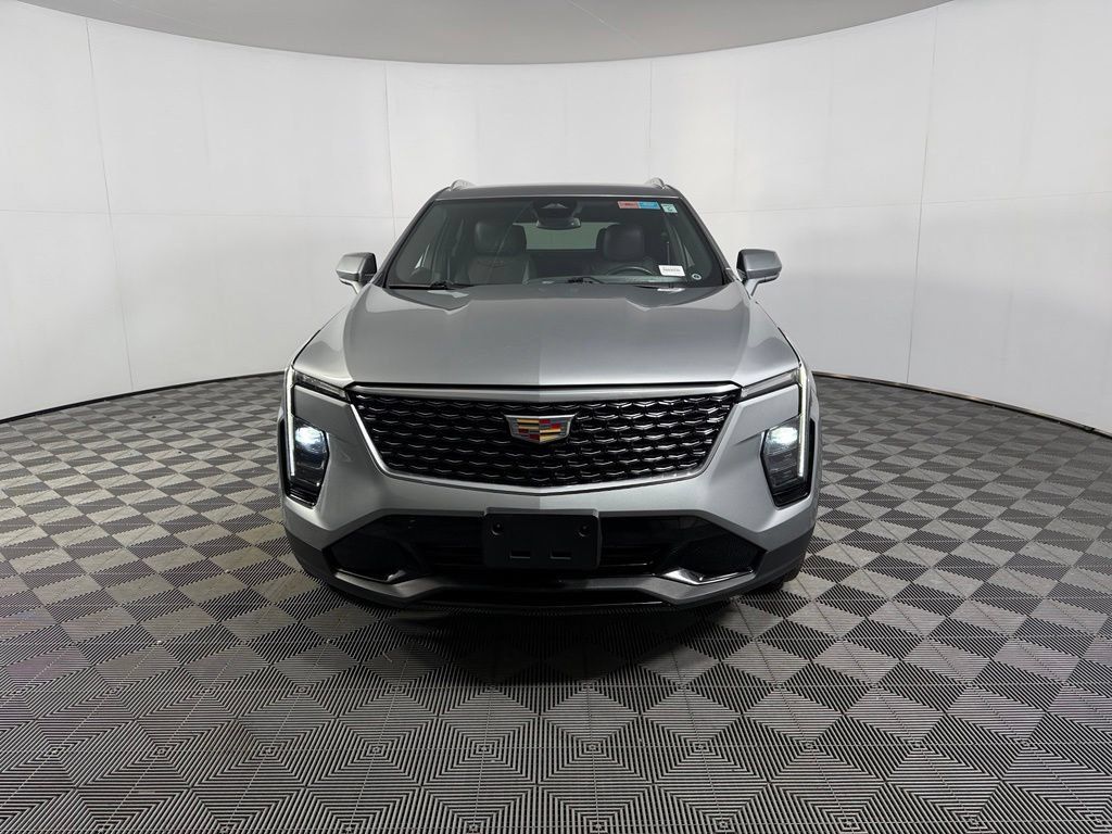 Used 2024 Cadillac XT4 Premium Luxury AWD/4WD image 5