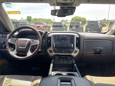 Used 2018 GMC Sierra 1500 SLT AWD/4WD image 28