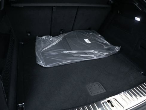 New 2026 Porsche Cayenne Coupe AWD/4WD image 40