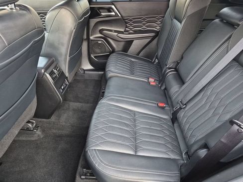 Used 2025 Mitsubishi Outlander SEL AWD/4WD image 31