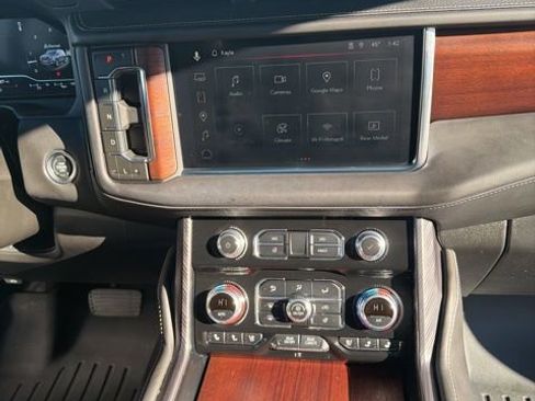 Certified 2024 GMC Yukon Denali Ultimate AWD/4WD image 50