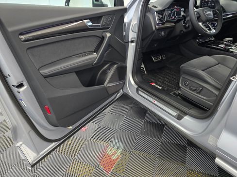 Used 2025 Audi SQ5 Premium Plus w/ Premium Plus Package image 24