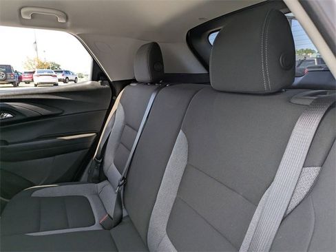Used 2024 Chevrolet TrailBlazer LT image 26