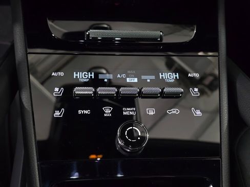 New 2026 Porsche Cayenne AWD/4WD image 17