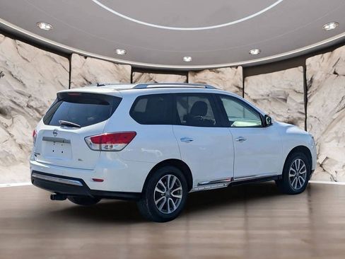 Used 2013 Nissan Pathfinder SL FWD image 16
