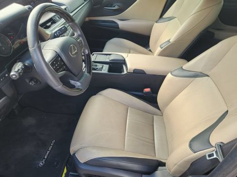 Used 2020 Lexus ES 350 Ultra Luxury w/ Accessory Package 2 FWD image 12