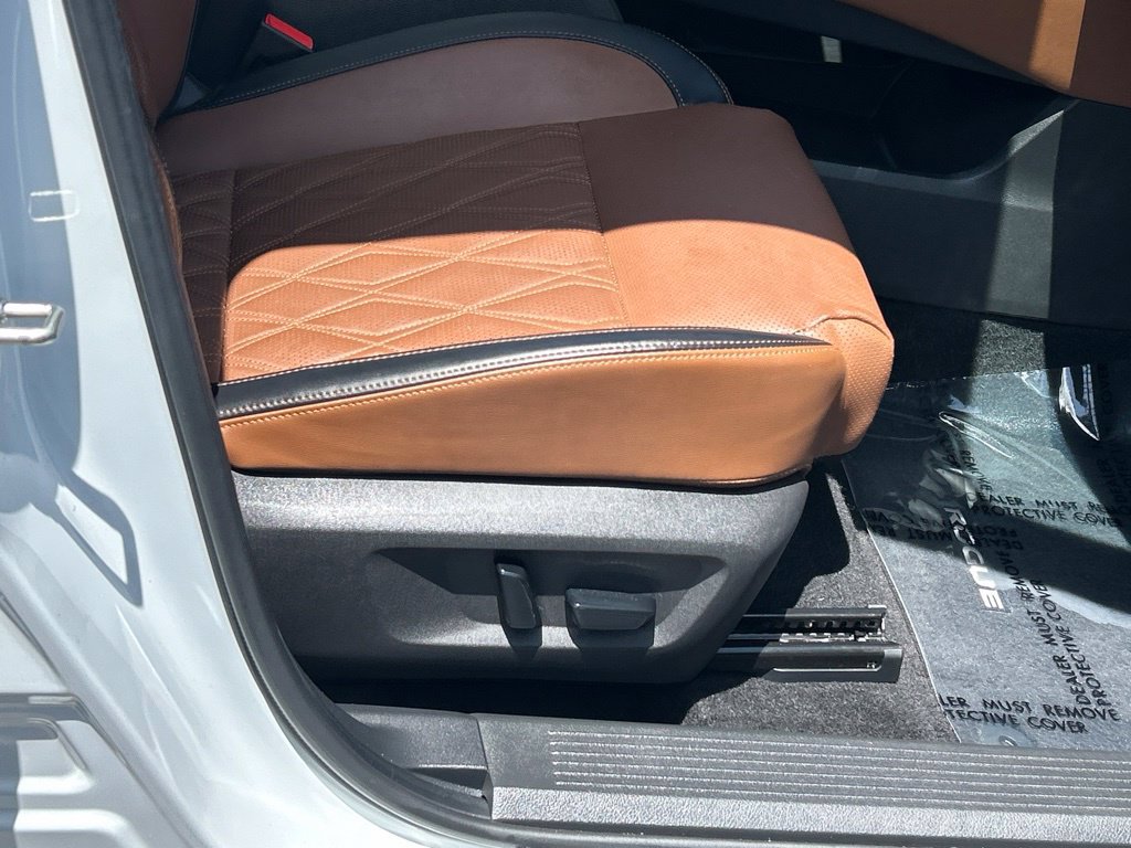 Certified 2024 Nissan Rogue Platinum FWD image 43
