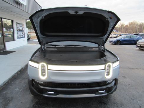 Used 2022 Rivian R1T Launch Edition image 22