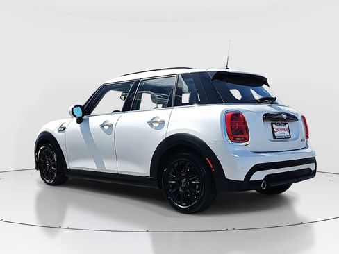 Used 2023 MINI Cooper 4-Door Hardtop FWD image 7