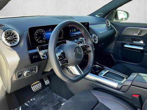 Used 2025 Mercedes-Benz GLA 250 image 14