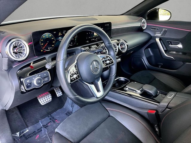 Used 2023 Mercedes-Benz CLA 250 4MATIC image 13