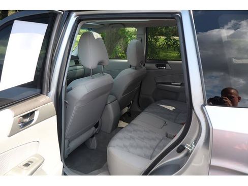 Used 2010 Subaru Forester 2.5X Premium AWD/4WD image 8
