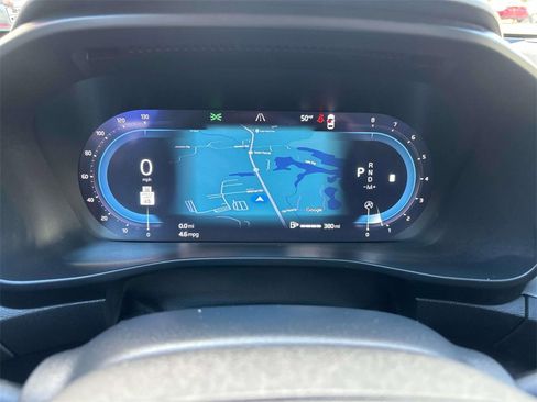 Used 2024 Volvo XC40 B5 Plus w/ Climate Package image 19