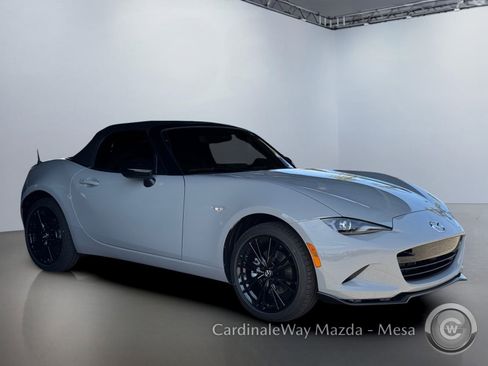 New 2026 MAZDA MX-5 Miata Club w/ Interior Package RWD image 2