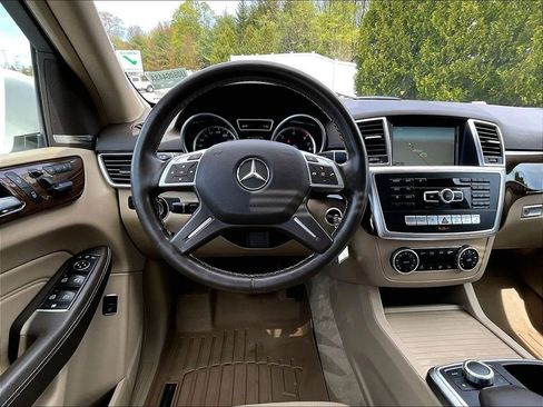Used 2015 Mercedes-Benz ML 250 BlueTEC 4MATIC image 17