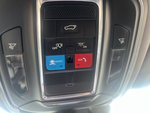 Used 2023 Jeep Grand Cherokee L Limited AWD/4WD image 34