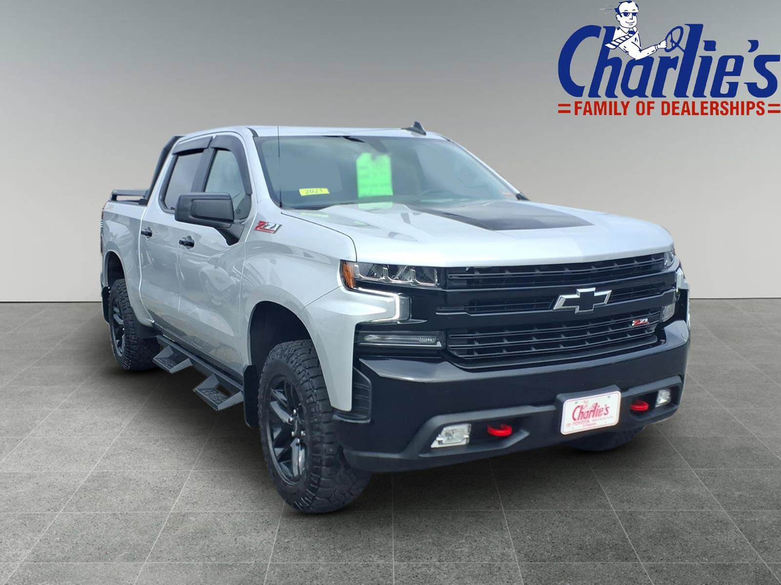 Used 2021 Chevrolet Silverado 1500 LT Trail Boss w/ Convenience Package II AWD/4WD image 3