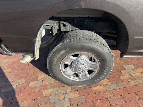 Used 2024 RAM 2500 Tradesman w/ Chrome Appearance Group image 15