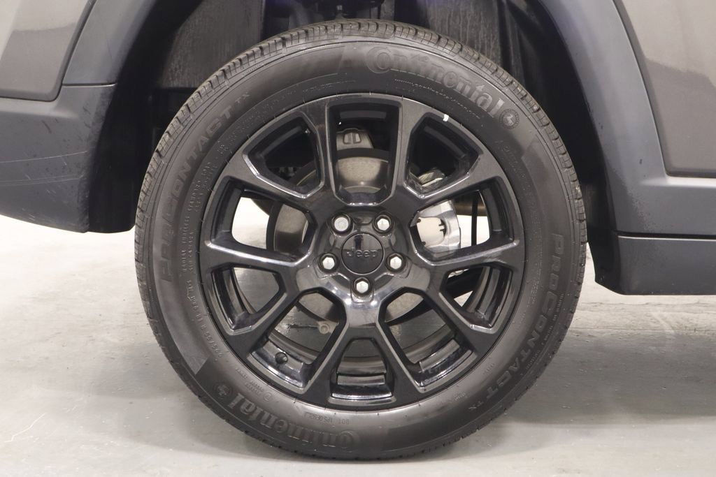 Certified 2022 Jeep Compass Latitude AWD/4WD image 28