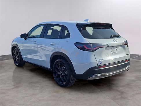 Certified 2023 Honda HR-V Sport image 7