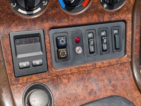 Used 1999 BMW Z3 2.5i RWD image 26