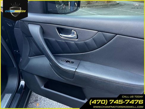 Used 2017 INFINITI QX70 2WD w/ Premium Package image 31