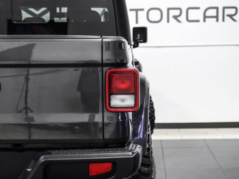 Used 2023 Jeep Gladiator Willys image 51