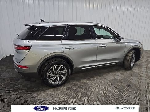 Used 2023 Lincoln Corsair AWD w/ Equipment Group 101A image 3