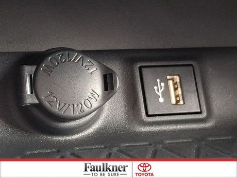 Certified 2025 Toyota RAV4 XLE AWD/4WD image 22