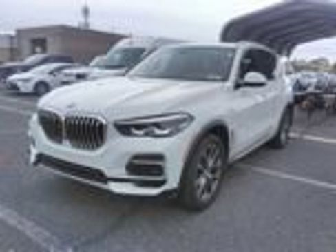 Used 2023 BMW X5 xDrive40i AWD/4WD image 3