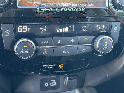 Used 2020 Nissan Rogue SV AWD/4WD image 20