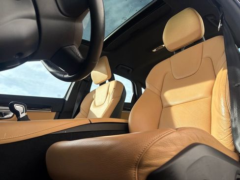 Used 2017 Volvo S90 T6 Momentum w/ Vision Package image 10